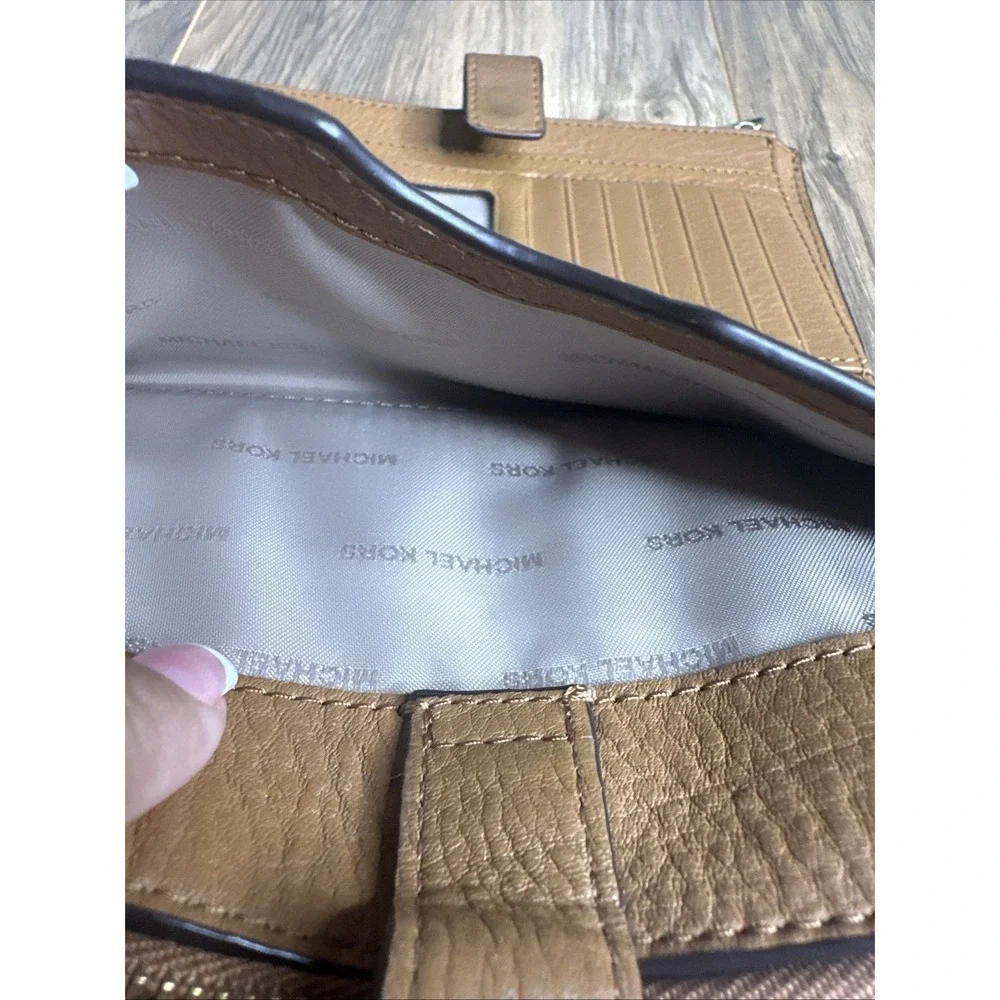 Michael Kors‎ Women's Wristlet Wallet Kane-M Brown Double Fold